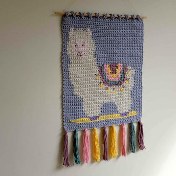 Alpaca llama wall hanging crochet pattern