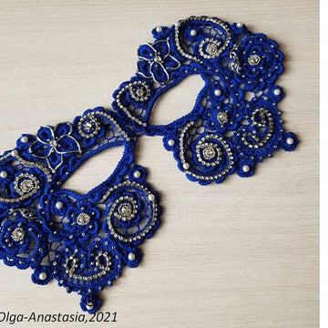 Carnival blue lace mask