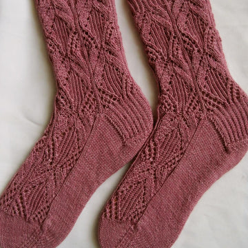 Tone Lace Socks