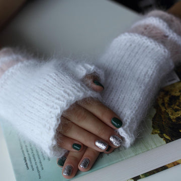 Four Hours Easy Fingerless Mitts