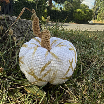 Crochet Pumpkin with glitter