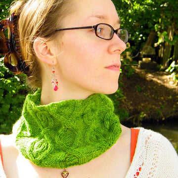 Grasshopper cowl