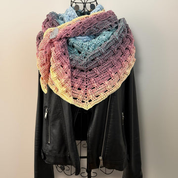 Triangular Scarf "Diopatra"
