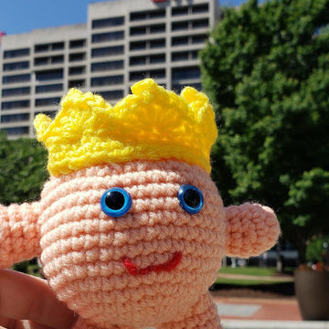 Peachy Queen Amigurumi