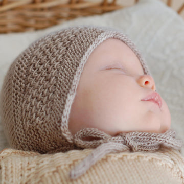 Entrechat Bonnet (for fingering weight)