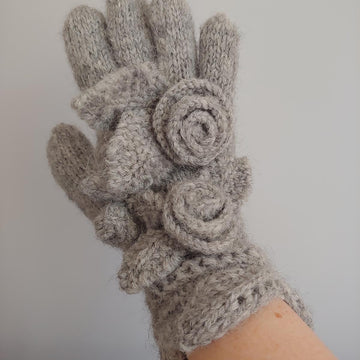 Rosebud Gloves