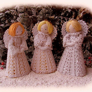 Robin Redbreast and Little Christmas Angels