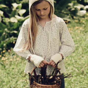 Beatrice Pixie Hat and Mitts - Lc29