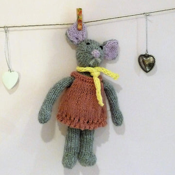Dolls garland