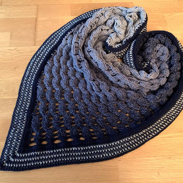 Triangular Scarf "Sinope"