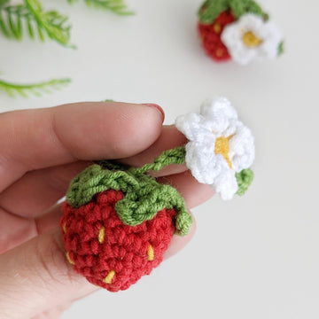 Crochet strawberry pattern, easy crochet keychain NO SEW pattern