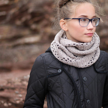 Latte infinity scarf