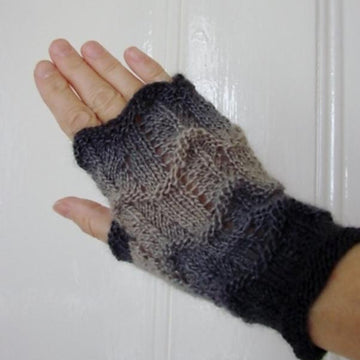 Lacy wavy fingerless mitts