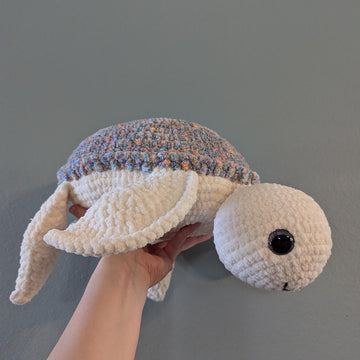 Seisa Sea Turtle Huggable Traveler