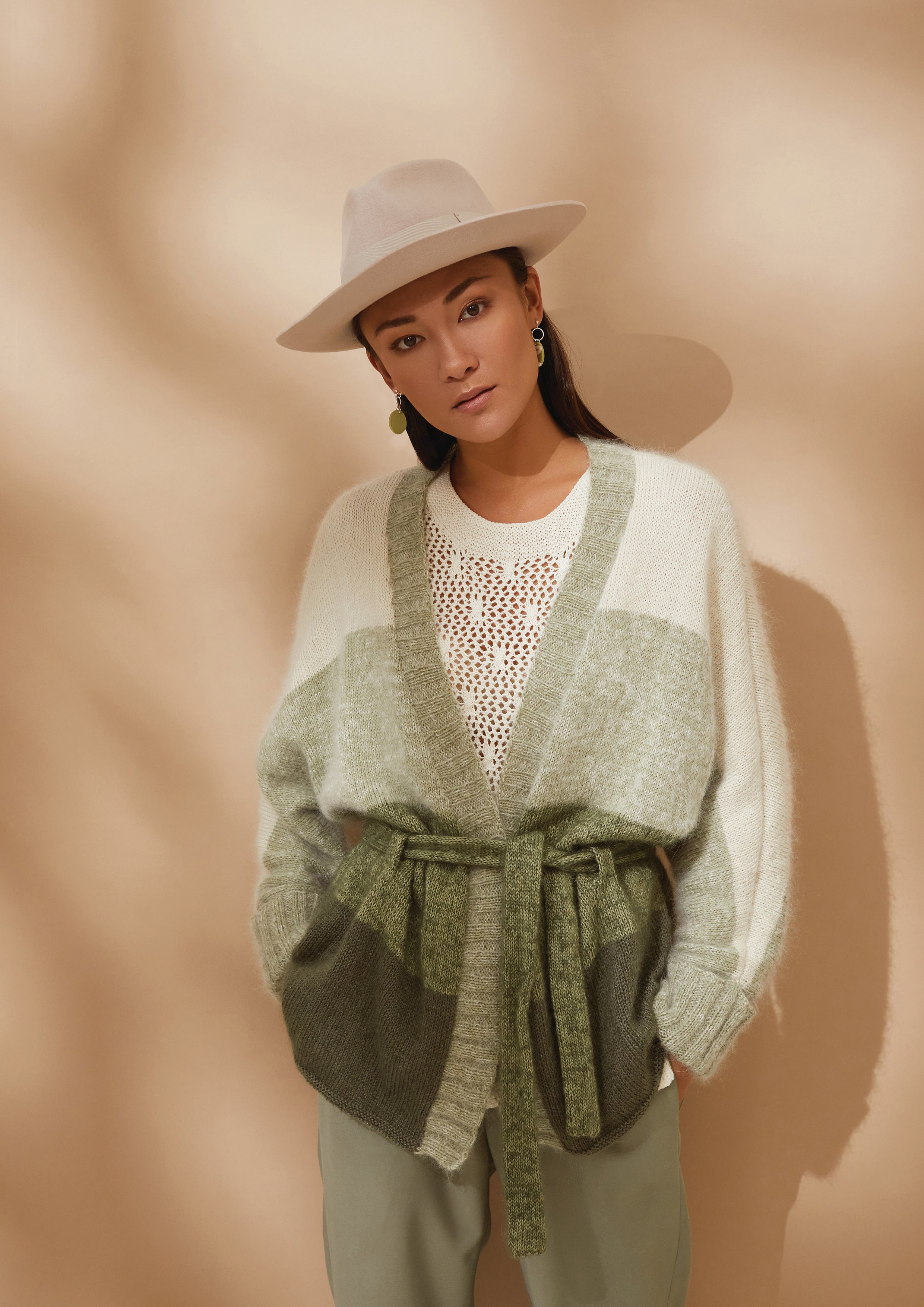 Mode Magazine 004 by Rowan