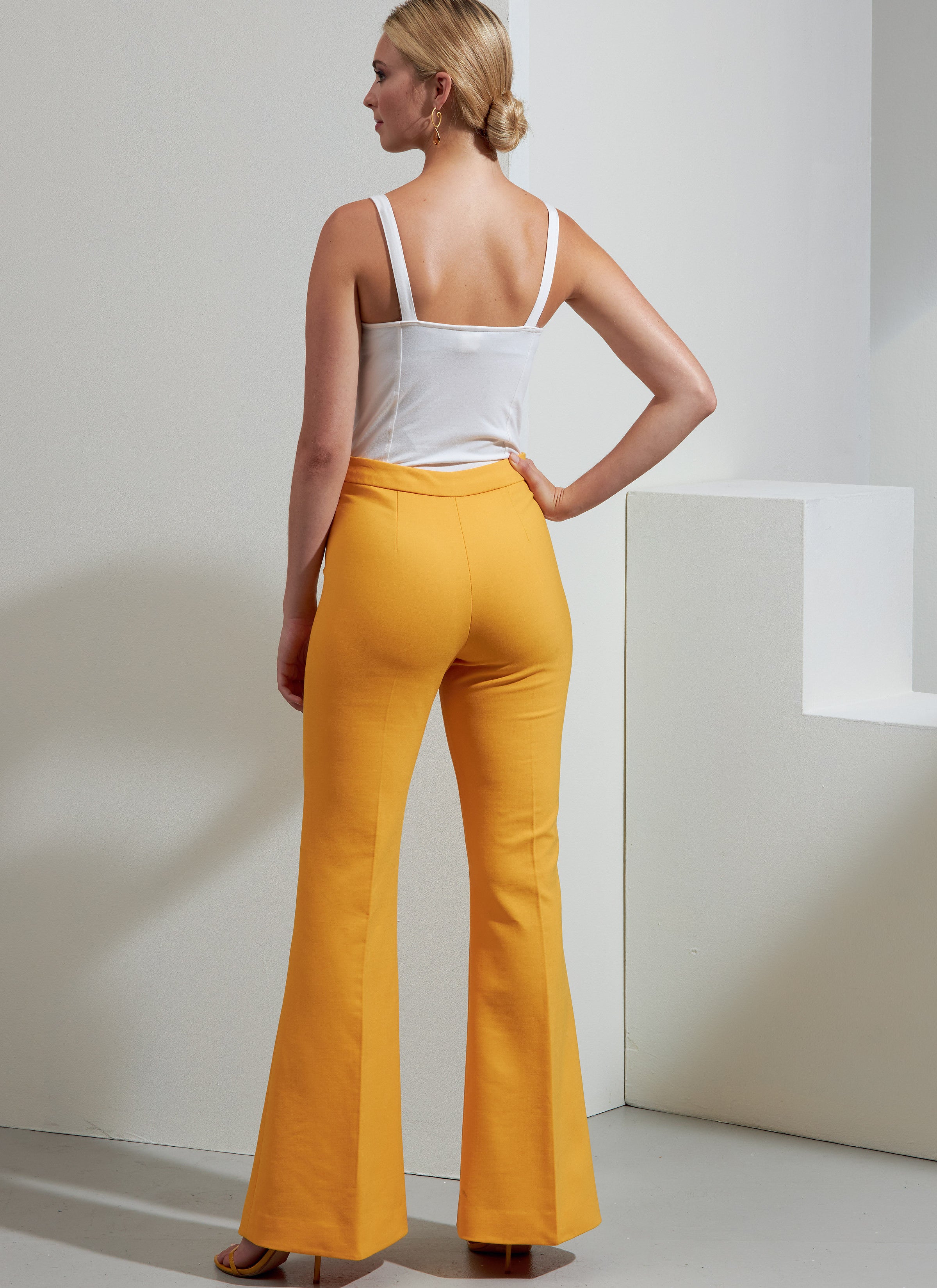 Vogue Misses' Jacket and Pants V1870 - Sewing Pattern