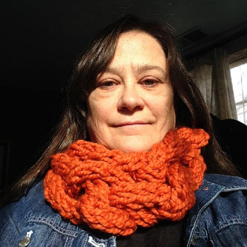 Bulky Finger-Knit Cowl