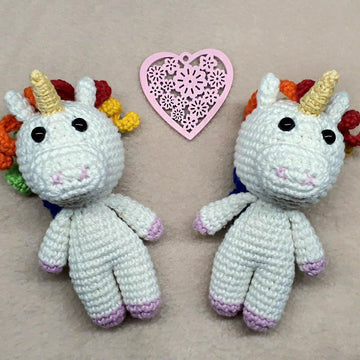 Amigurumi unicorn