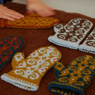 Flocked Mittens