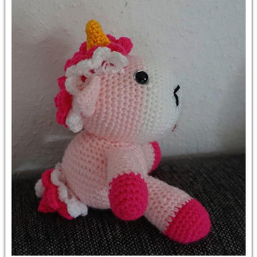 Crochet Pattern for the little Unicorn Pinky!