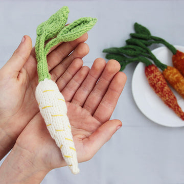 Knitted carrot: Easter Spring Decor
