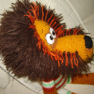 Toy Knitting Patterns -Knit Lion toy made of yarn
