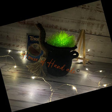 Light-up Witches Cauldron & Broomstick Chocolate Orange Cover Knitting Pattern