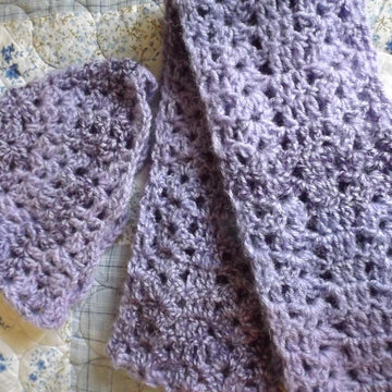 No 29 Chunky Shell Hat And Scarf Set