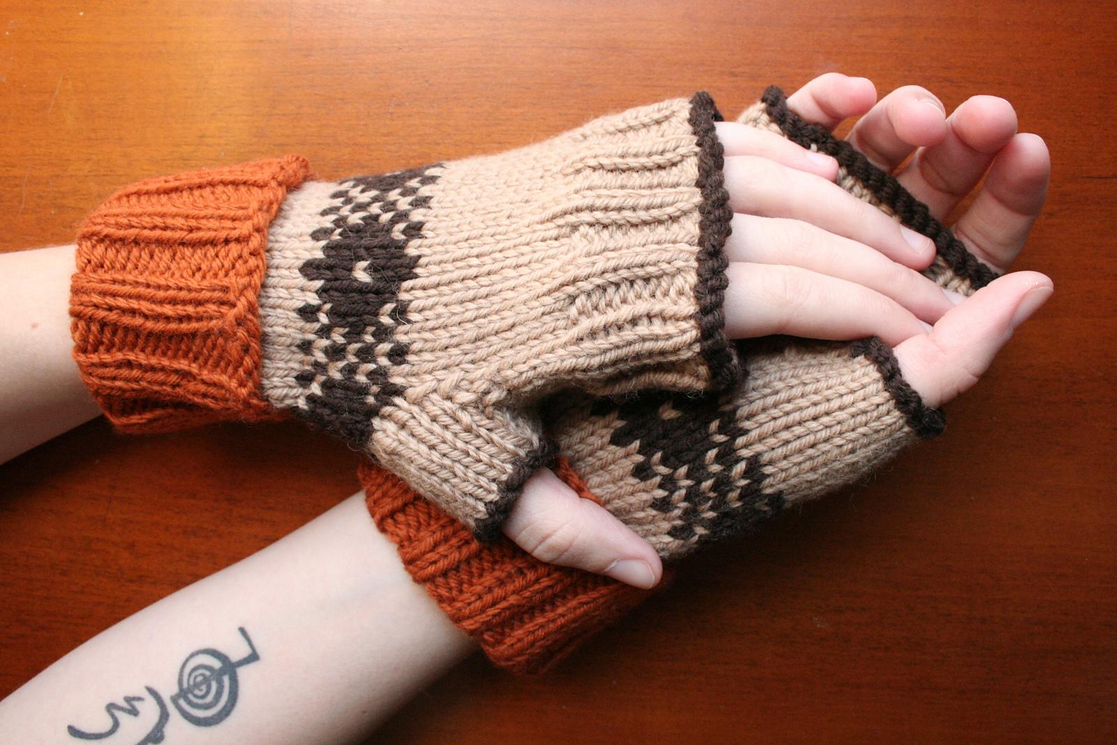 Dulcian Fingerless Gloves