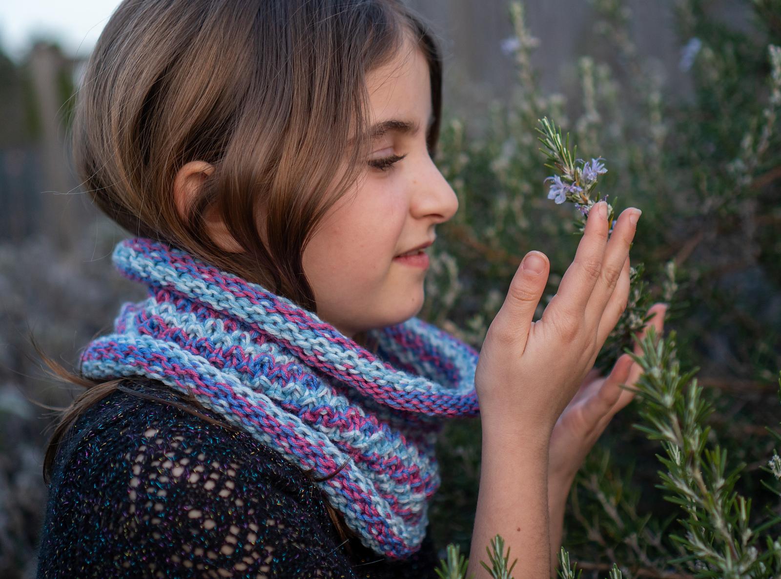 Soft & Springy Children’s Cowl
