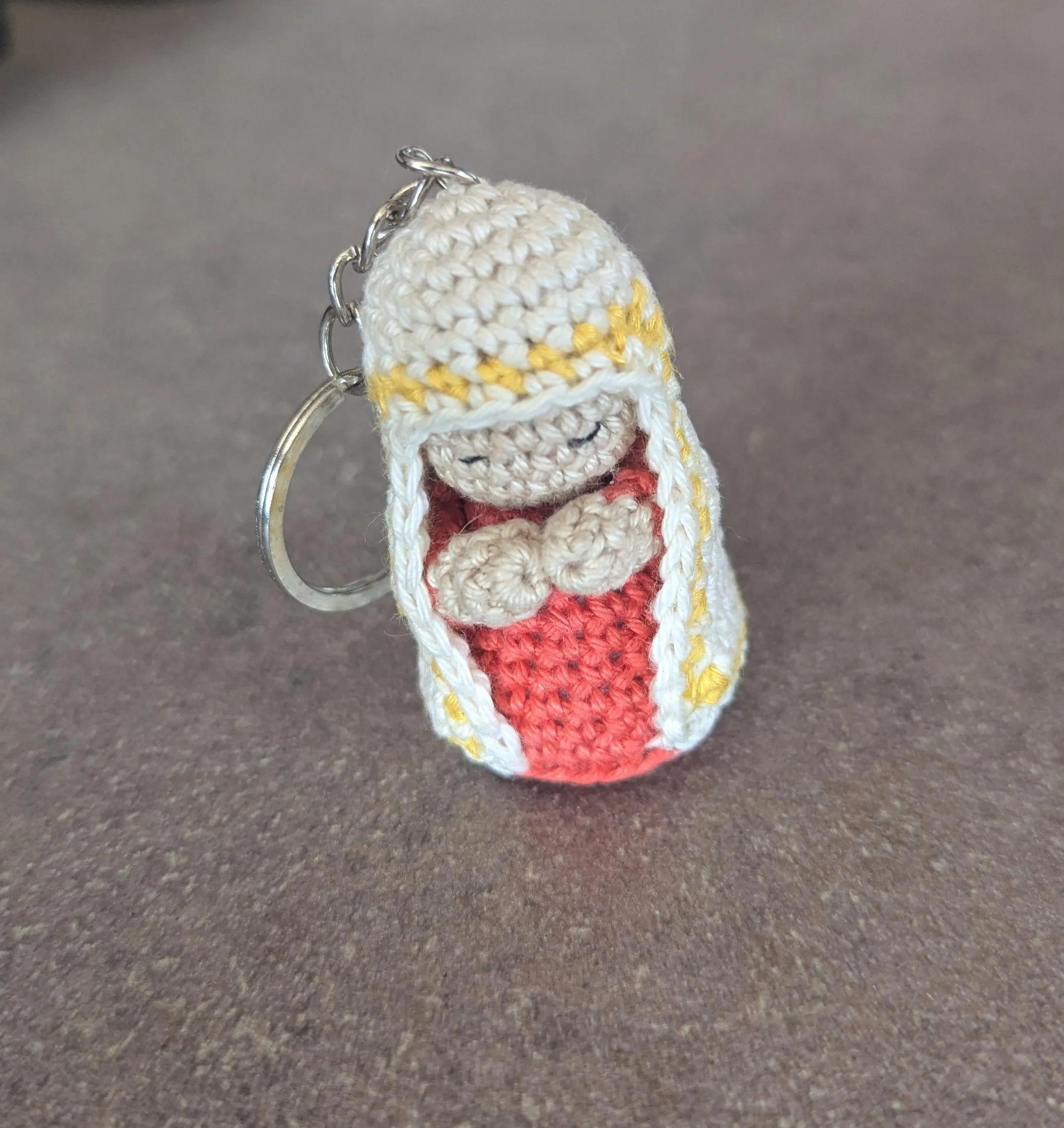 Virgin Mary Keychain English-US
