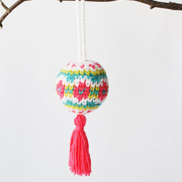 Fair Isle Christmas Baubles with Tassels (2015035)