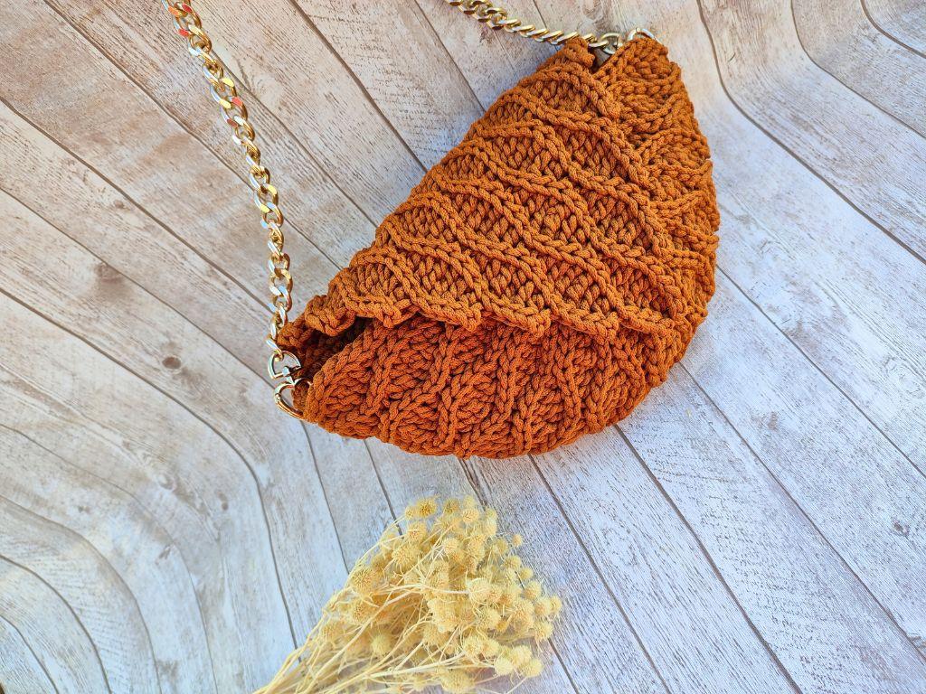 Wavy Ribbed Crochet Circle Bag Pattern