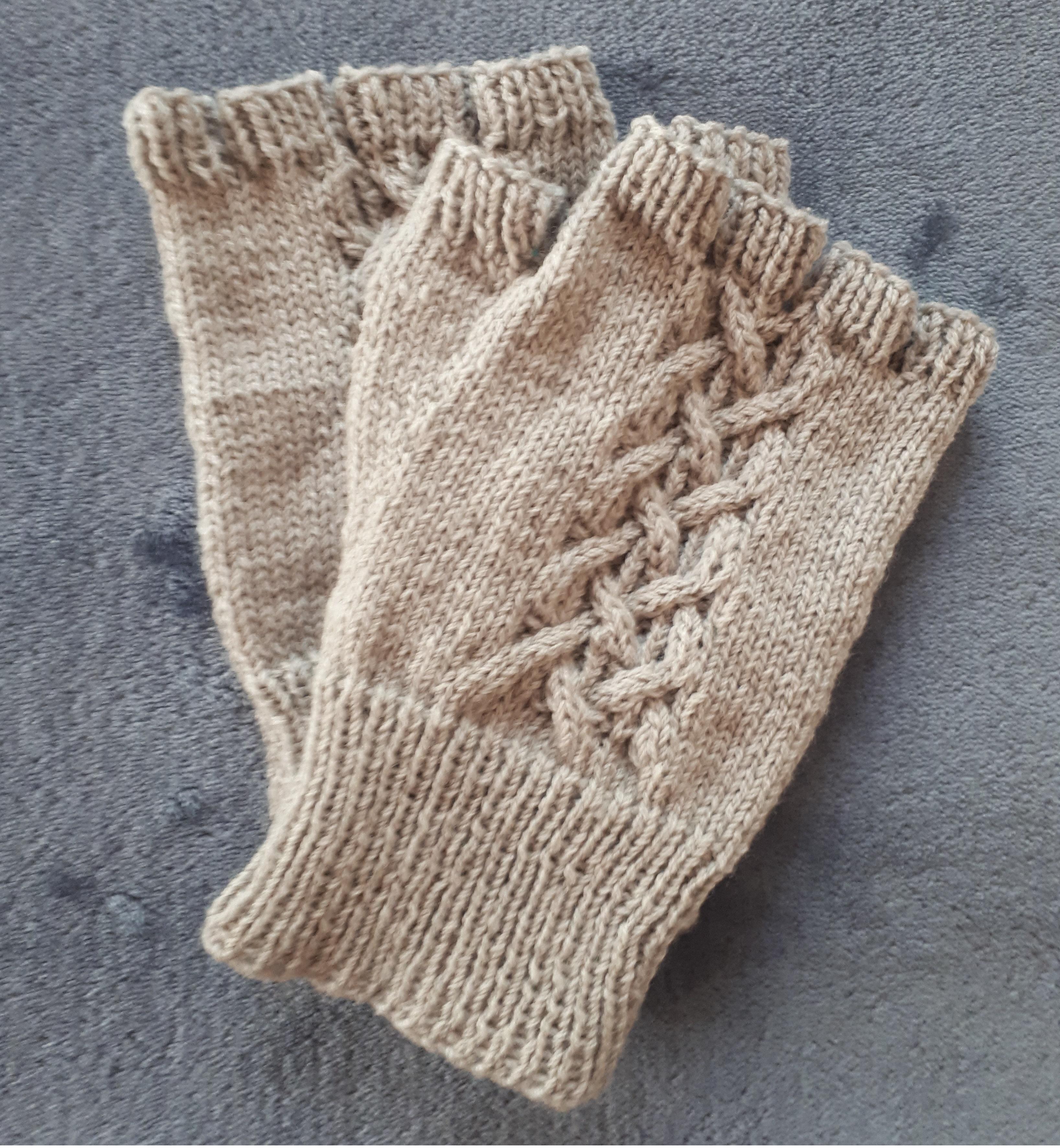 Entwined Fingerless Gloves