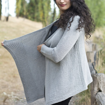 My Favourite Cardigan in Cascade Yarns Venezia Worsted - W577 - Downloadable PDF