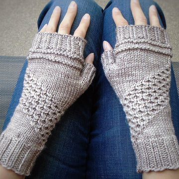 Hot Cross Mitts