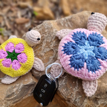 Turtle shaped key cover crochet pattern T21