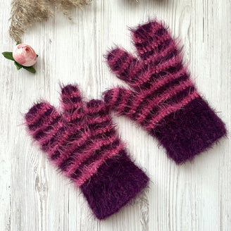 Tabi mittens