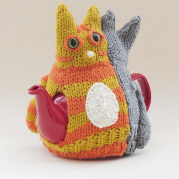 Tail of Two Kitties Tea Cosy