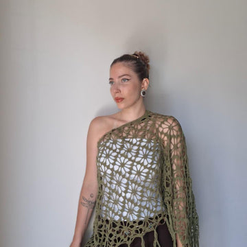 Floresta crochet poncho