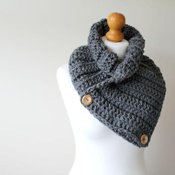A06 Eliana Cowl