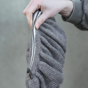 Romance clutch bag