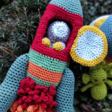 Space Collection crochet Astronaut Alien Spaceship Rocket amigurumi set