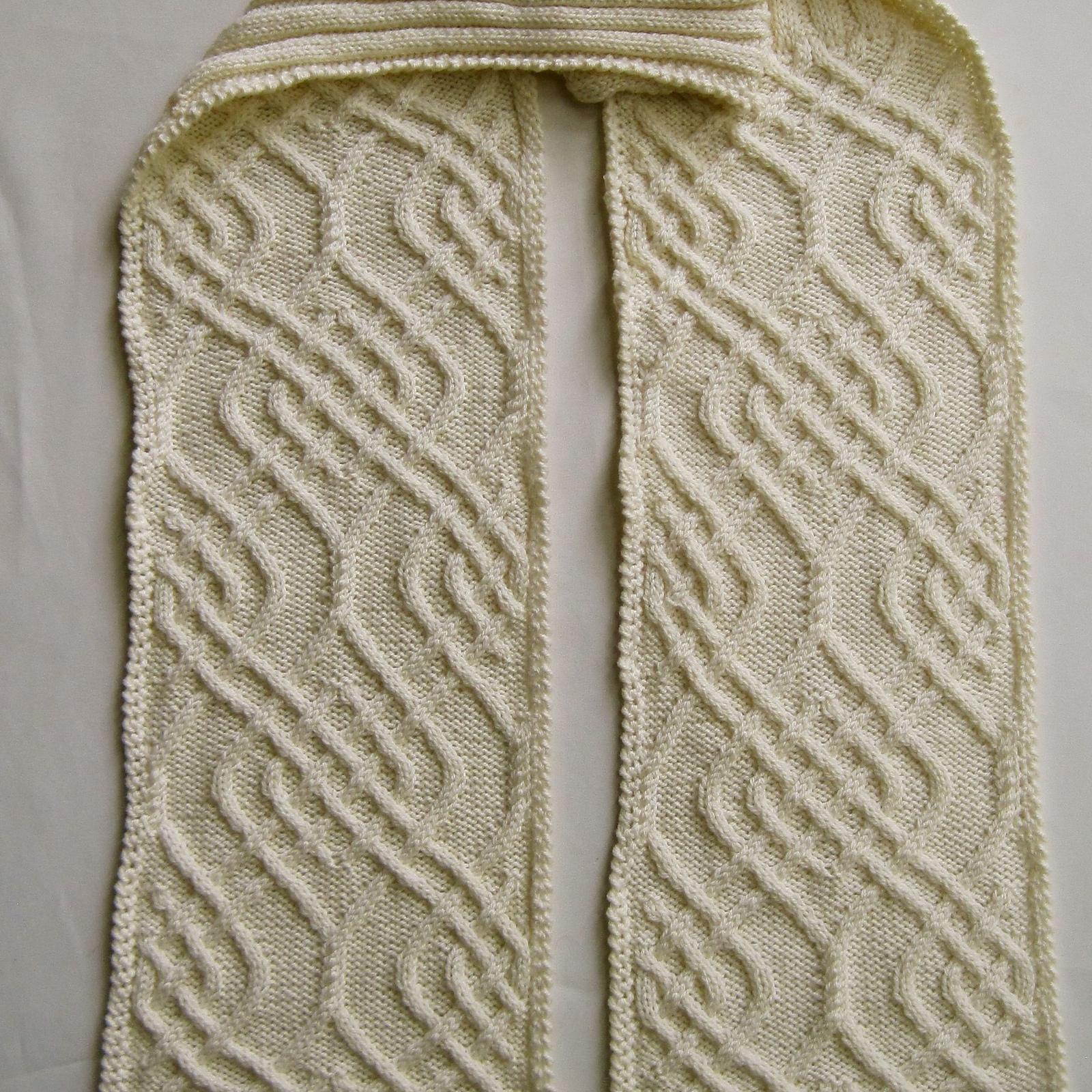 Kursk Cabled Turtleneck Scarf