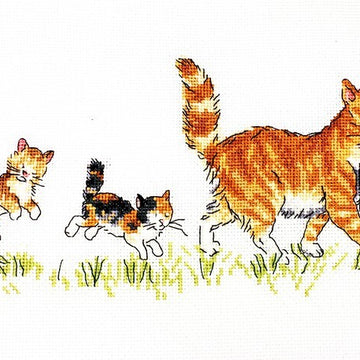 Creative World Of Crafts Mittens & her Kittens Cross Stitch Kit