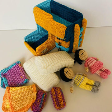 Amigurumi dollhouse double bed