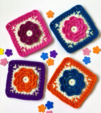 Flower square with border II by HueLaVive