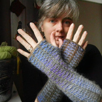 Radiator Fingerless Mitts