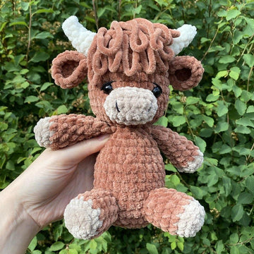 Highland Cow with heart