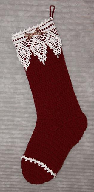 0480 Pineapple Lace Christmas Stocking